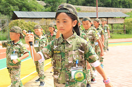 匕首操学习，让孩子学会保护自己